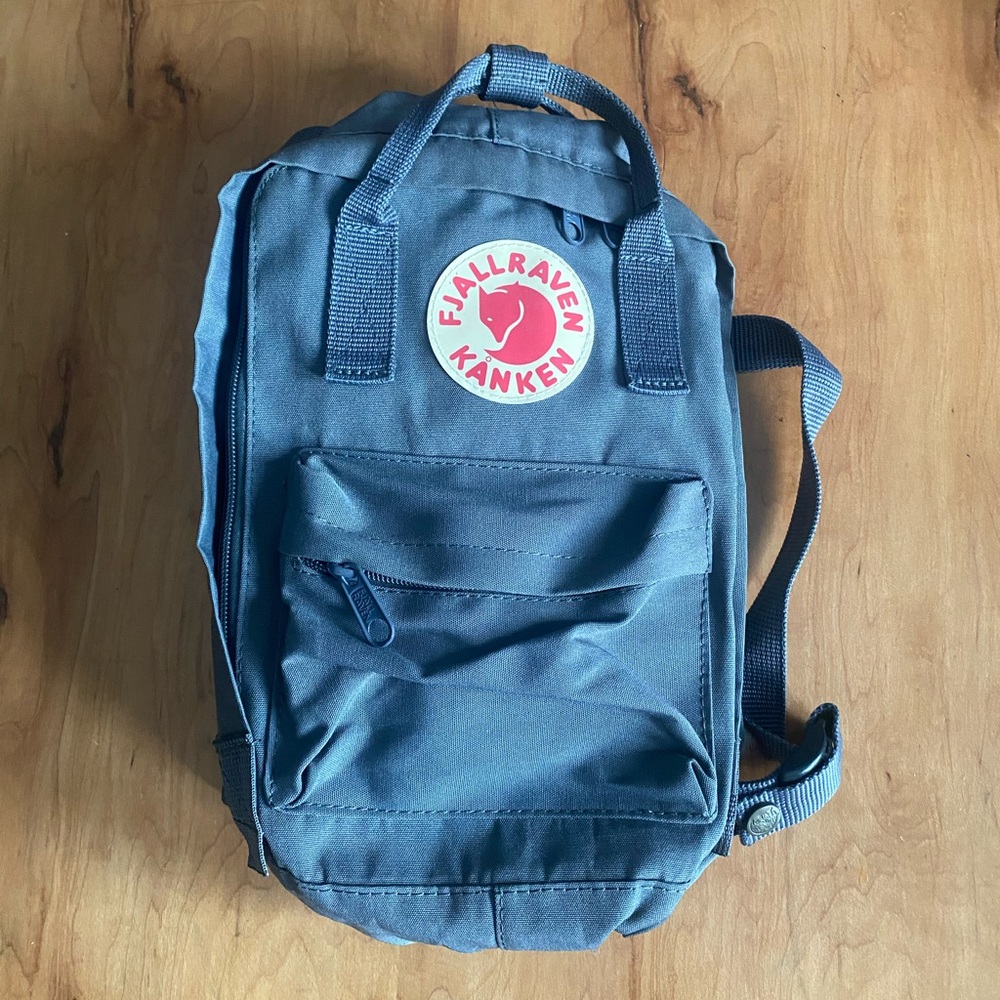 Kånken Gray Mini Backpack